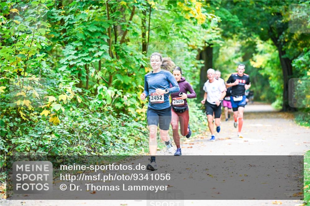 12.10.2025 - Bramfelder Halbmarathon 2025 Dr. Thomas Lammeyer http://msf.ph/oto/9341056 12.10.2025 09:50:35 Laufen 2452, 2909 meine-sportfotos.de