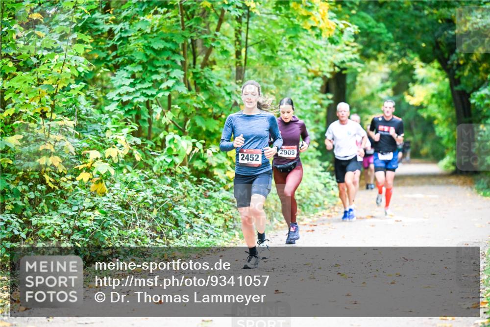 12.10.2025 - Bramfelder Halbmarathon 2025 Dr. Thomas Lammeyer http://msf.ph/oto/9341057 12.10.2025 09:50:36 Laufen 2452, 2909 meine-sportfotos.de