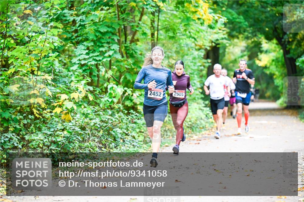 12.10.2025 - Bramfelder Halbmarathon 2025 Dr. Thomas Lammeyer http://msf.ph/oto/9341058 12.10.2025 09:50:36 Laufen 2452, 2909 meine-sportfotos.de