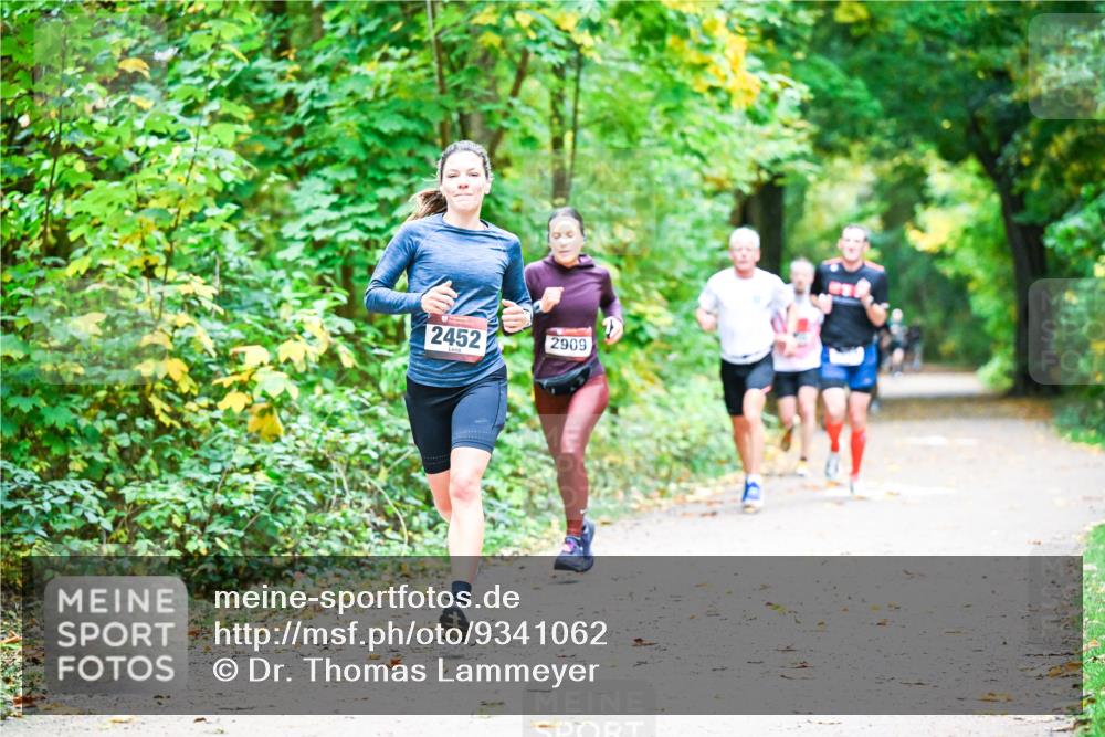 12.10.2025 - Bramfelder Halbmarathon 2025 Dr. Thomas Lammeyer http://msf.ph/oto/9341062 12.10.2025 09:50:36 Laufen 2452, 2909 meine-sportfotos.de