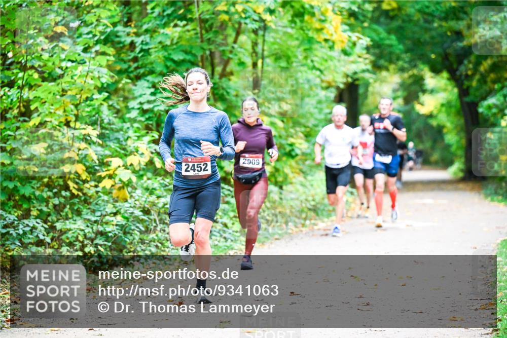 12.10.2025 - Bramfelder Halbmarathon 2025 Dr. Thomas Lammeyer http://msf.ph/oto/9341063 12.10.2025 09:50:36 Laufen 2909, 2452 meine-sportfotos.de