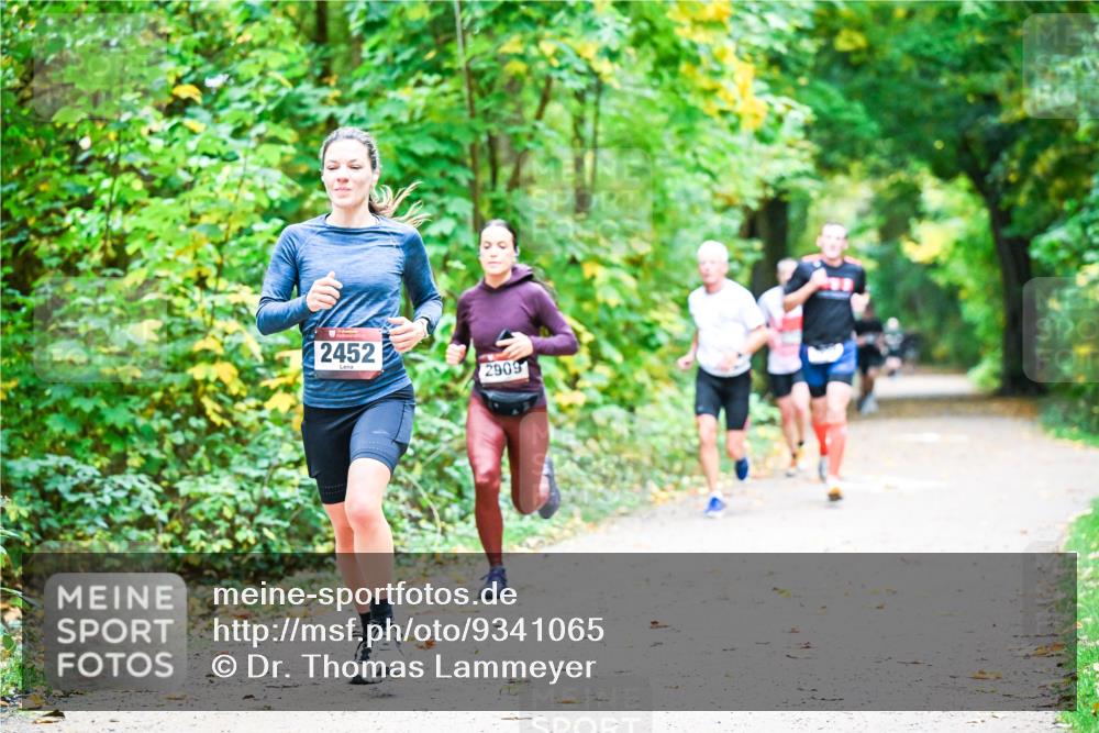 12.10.2025 - Bramfelder Halbmarathon 2025 Dr. Thomas Lammeyer http://msf.ph/oto/9341065 12.10.2025 09:50:37 Laufen 2452, 2909 meine-sportfotos.de