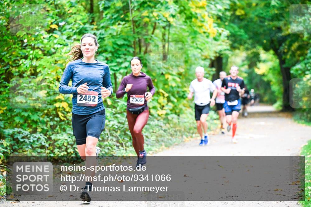 12.10.2025 - Bramfelder Halbmarathon 2025 Dr. Thomas Lammeyer http://msf.ph/oto/9341066 12.10.2025 09:50:37 Laufen 2452, 2909 meine-sportfotos.de