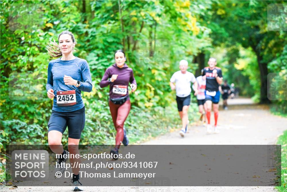 12.10.2025 - Bramfelder Halbmarathon 2025 Dr. Thomas Lammeyer http://msf.ph/oto/9341067 12.10.2025 09:50:37 Laufen 2452, 2909 meine-sportfotos.de