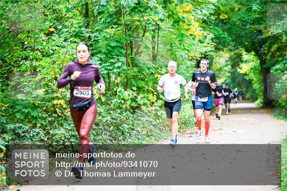 12.10.2025 - Bramfelder Halbmarathon 2025 Dr. Thomas Lammeyer http://msf.ph/oto/9341070 12.10.2025 09:50:38 Laufen 2909, 2659 meine-sportfotos.de