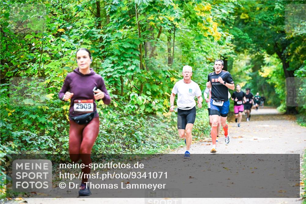 12.10.2025 - Bramfelder Halbmarathon 2025 Dr. Thomas Lammeyer http://msf.ph/oto/9341071 12.10.2025 09:50:38 Laufen 2909, 2659 meine-sportfotos.de