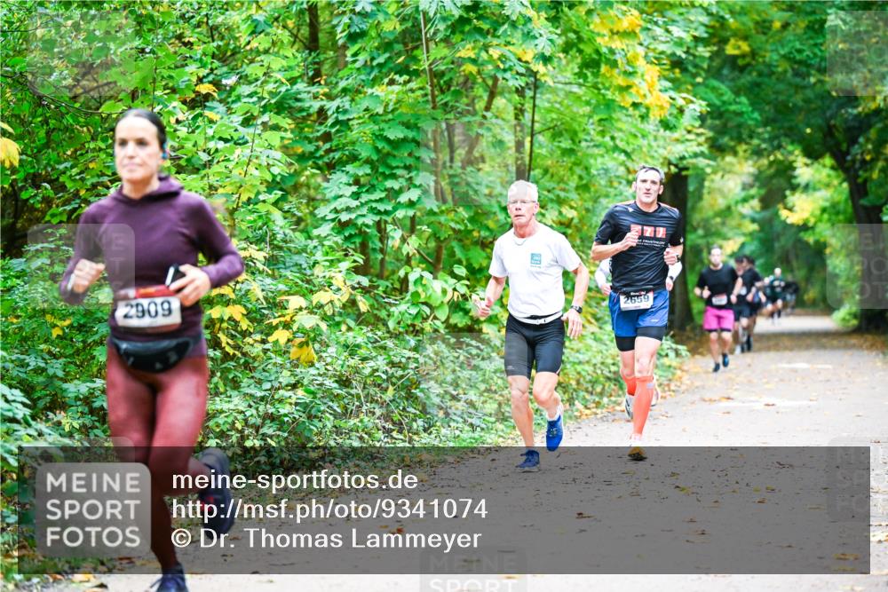 12.10.2025 - Bramfelder Halbmarathon 2025 Dr. Thomas Lammeyer http://msf.ph/oto/9341074 12.10.2025 09:50:38 Laufen 2909 meine-sportfotos.de