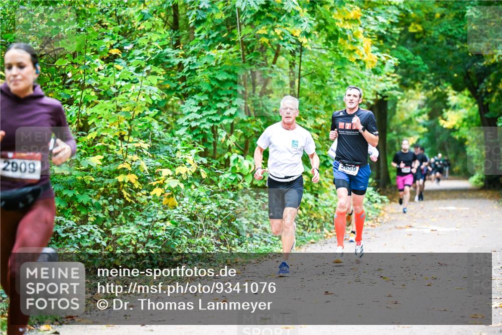 12.10.2025 - Bramfelder Halbmarathon 2025 Dr. Thomas Lammeyer http://msf.ph/oto/9341076 12.10.2025 09:50:39 Laufen 2909, 2659 meine-sportfotos.de