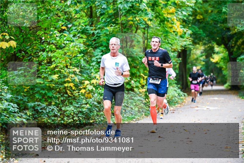12.10.2025 - Bramfelder Halbmarathon 2025 Dr. Thomas Lammeyer http://msf.ph/oto/9341081 12.10.2025 09:50:39 Laufen 2659 meine-sportfotos.de