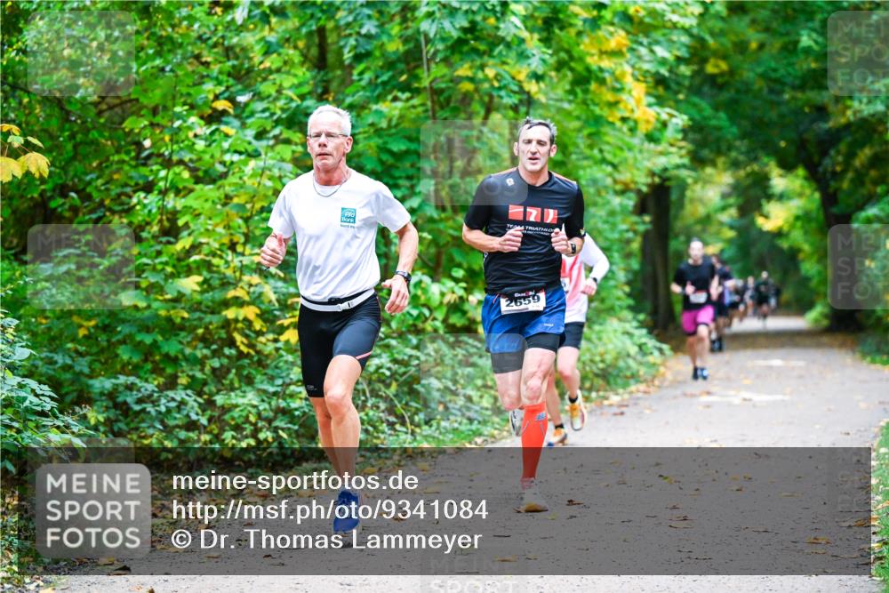12.10.2025 - Bramfelder Halbmarathon 2025 Dr. Thomas Lammeyer http://msf.ph/oto/9341084 12.10.2025 09:50:40 Laufen 2659 meine-sportfotos.de