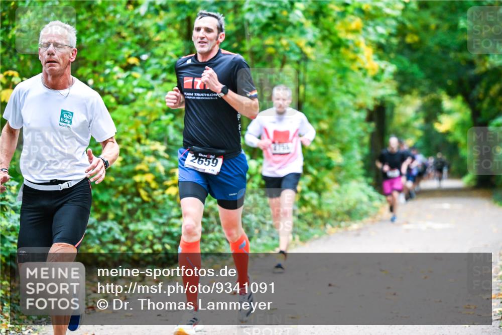12.10.2025 - Bramfelder Halbmarathon 2025 Dr. Thomas Lammeyer http://msf.ph/oto/9341091 12.10.2025 09:50:41 Laufen 2659 meine-sportfotos.de