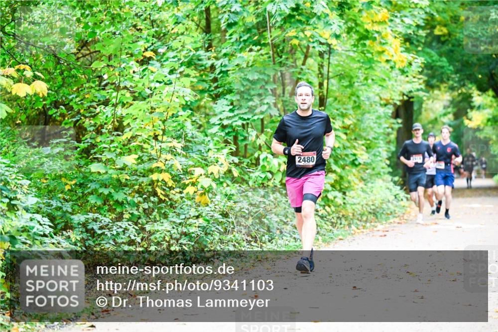 12.10.2025 - Bramfelder Halbmarathon 2025 Dr. Thomas Lammeyer http://msf.ph/oto/9341103 12.10.2025 09:50:45 Laufen 2480 meine-sportfotos.de