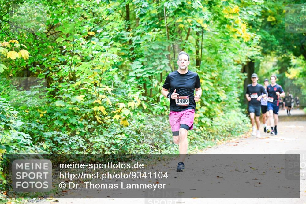 12.10.2025 - Bramfelder Halbmarathon 2025 Dr. Thomas Lammeyer http://msf.ph/oto/9341104 12.10.2025 09:50:45 Laufen 2480 meine-sportfotos.de