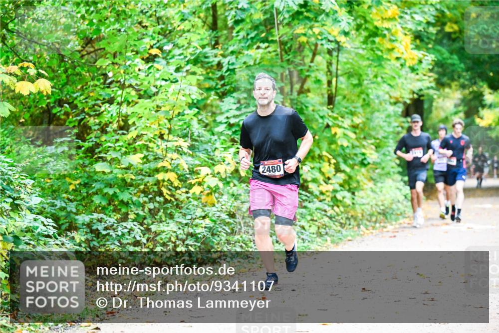 12.10.2025 - Bramfelder Halbmarathon 2025 Dr. Thomas Lammeyer http://msf.ph/oto/9341107 12.10.2025 09:50:45 Laufen 2480, 3 meine-sportfotos.de