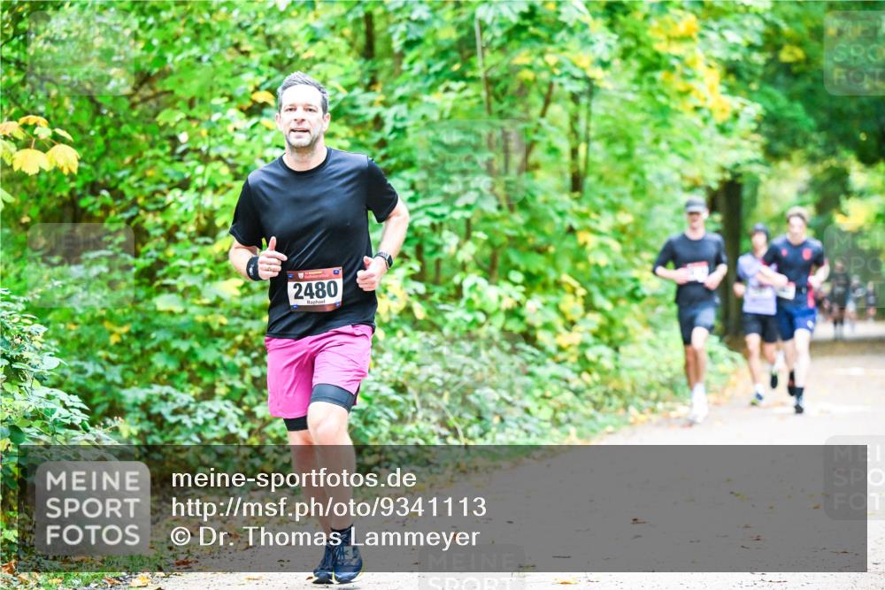 12.10.2025 - Bramfelder Halbmarathon 2025 Dr. Thomas Lammeyer http://msf.ph/oto/9341113 12.10.2025 09:50:46 Laufen 2480 meine-sportfotos.de