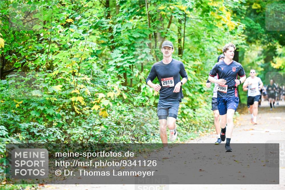 12.10.2025 - Bramfelder Halbmarathon 2025 Dr. Thomas Lammeyer http://msf.ph/oto/9341126 12.10.2025 09:50:48 Laufen 2919, 2990 meine-sportfotos.de