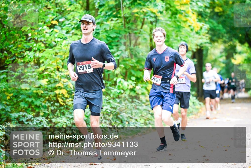 12.10.2025 - Bramfelder Halbmarathon 2025 Dr. Thomas Lammeyer http://msf.ph/oto/9341133 12.10.2025 09:50:50 Laufen 2919, 31, 2990, 117, 561 meine-sportfotos.de