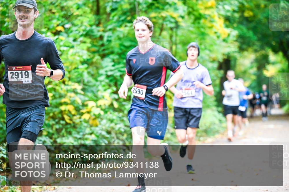 12.10.2025 - Bramfelder Halbmarathon 2025 Dr. Thomas Lammeyer http://msf.ph/oto/9341138 12.10.2025 09:50:50 Laufen 34, 2919, 31, 2990, 1561 meine-sportfotos.de