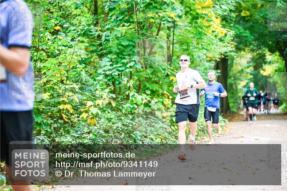 12.10.2025 - Bramfelder Halbmarathon 2025 Dr. Thomas Lammeyer http://msf.ph/oto/9341149 12.10.2025 09:50:52 Laufen 2908, 2708 meine-sportfotos.de