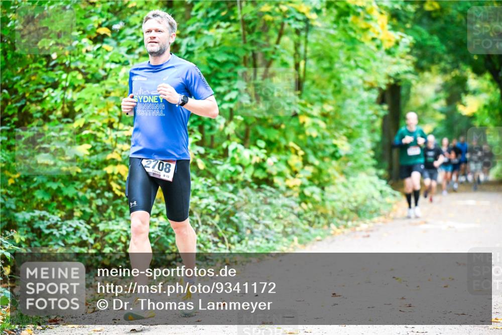 12.10.2025 - Bramfelder Halbmarathon 2025 Dr. Thomas Lammeyer http://msf.ph/oto/9341172 12.10.2025 09:50:56 Laufen 1, 2708, 13 meine-sportfotos.de