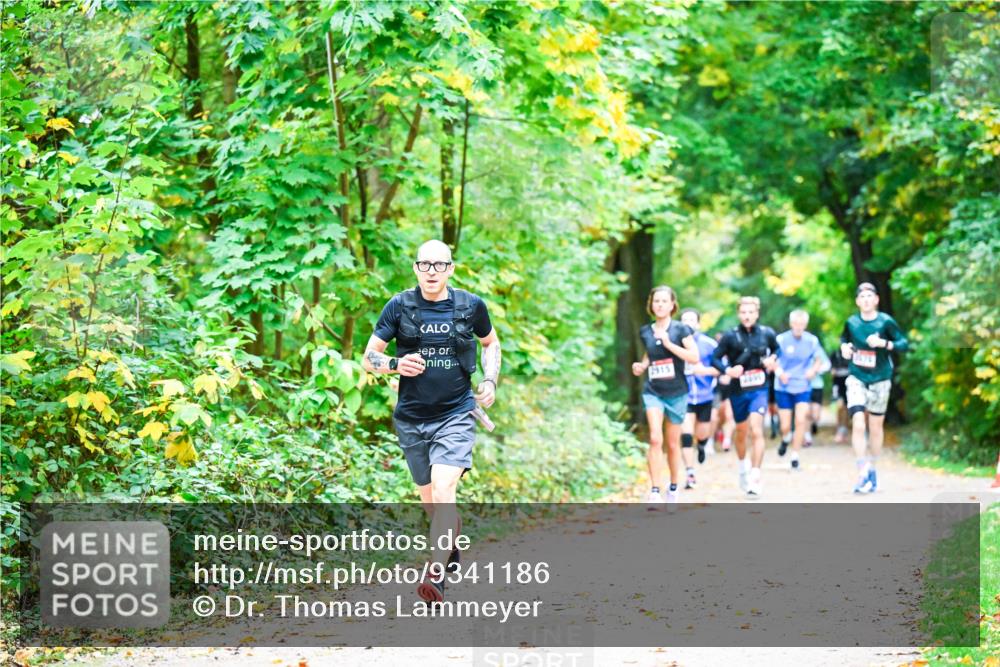 12.10.2025 - Bramfelder Halbmarathon 2025 Dr. Thomas Lammeyer http://msf.ph/oto/9341186 12.10.2025 09:51:03 Laufen 2915 meine-sportfotos.de
