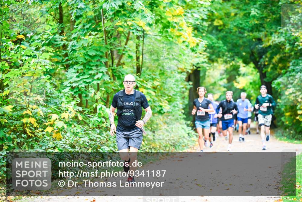 12.10.2025 - Bramfelder Halbmarathon 2025 Dr. Thomas Lammeyer http://msf.ph/oto/9341187 12.10.2025 09:51:03 Laufen 2915 meine-sportfotos.de