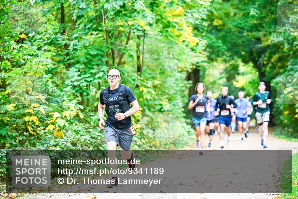 12.10.2025 - Bramfelder Halbmarathon 2025 Dr. Thomas Lammeyer http://msf.ph/oto/9341189 12.10.2025 09:51:03 Laufen 2171 meine-sportfotos.de