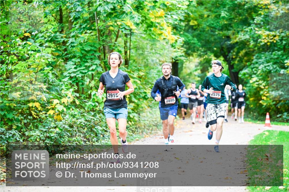 12.10.2025 - Bramfelder Halbmarathon 2025 Dr. Thomas Lammeyer http://msf.ph/oto/9341208 12.10.2025 09:51:07 Laufen 2915, 2895, 2575 meine-sportfotos.de