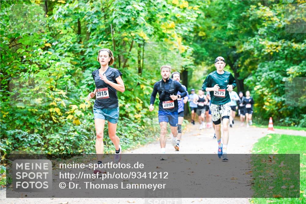 12.10.2025 - Bramfelder Halbmarathon 2025 Dr. Thomas Lammeyer http://msf.ph/oto/9341212 12.10.2025 09:51:07 Laufen 2915, 2895, 2575 meine-sportfotos.de