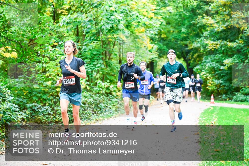 12.10.2025 - Bramfelder Halbmarathon 2025 Dr. Thomas Lammeyer http://msf.ph/oto/9341216 12.10.2025 09:51:08 Laufen 2915, 2895, 2699, 2575 meine-sportfotos.de
