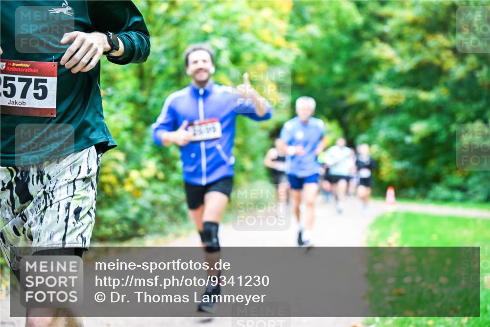12.10.2025 - Bramfelder Halbmarathon 2025 Dr. Thomas Lammeyer http://msf.ph/oto/9341230 12.10.2025 09:51:10 Laufen 34, 2575 meine-sportfotos.de
