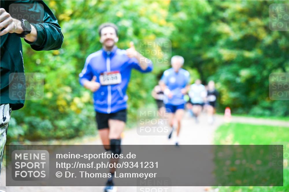 12.10.2025 - Bramfelder Halbmarathon 2025 Dr. Thomas Lammeyer http://msf.ph/oto/9341231 12.10.2025 09:51:10 Laufen  meine-sportfotos.de