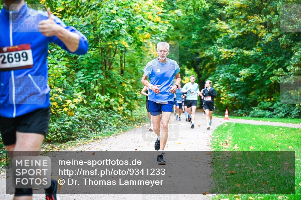 12.10.2025 - Bramfelder Halbmarathon 2025 Dr. Thomas Lammeyer http://msf.ph/oto/9341233 12.10.2025 09:51:11 Laufen 2699 meine-sportfotos.de