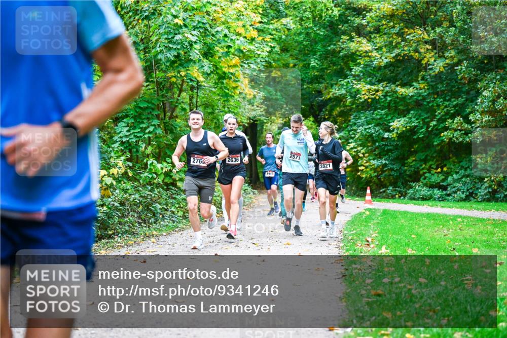 12.10.2025 - Bramfelder Halbmarathon 2025 Dr. Thomas Lammeyer http://msf.ph/oto/9341246 12.10.2025 09:51:13 Laufen 276, 2636, 2449, 30, 00, 2571, 2821 meine-sportfotos.de