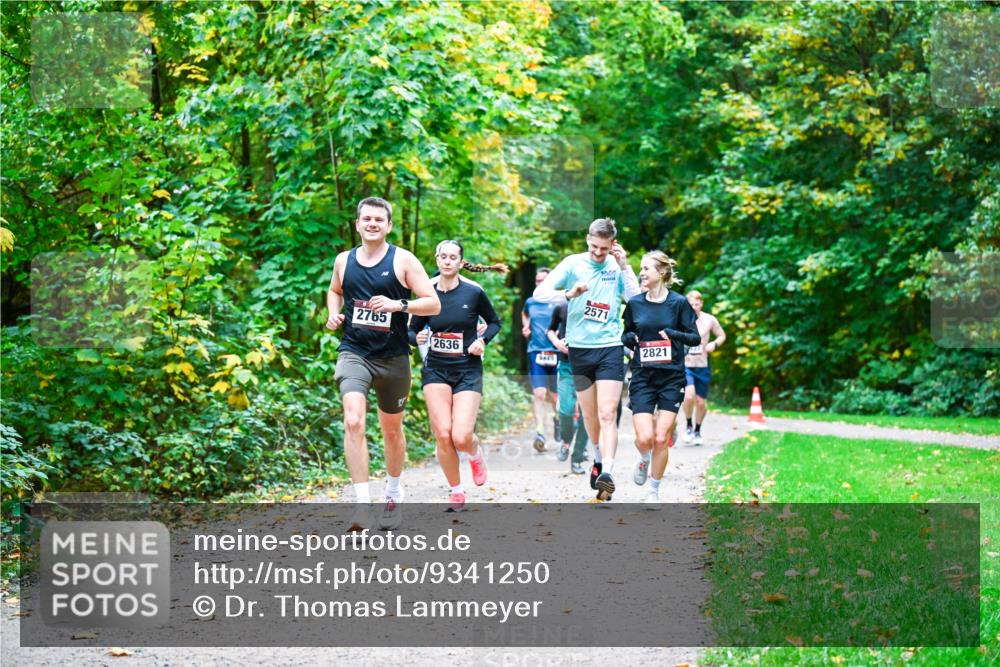 12.10.2025 - Bramfelder Halbmarathon 2025 Dr. Thomas Lammeyer http://msf.ph/oto/9341250 12.10.2025 09:51:13 Laufen 2765, 2636, 2571, 2821 meine-sportfotos.de