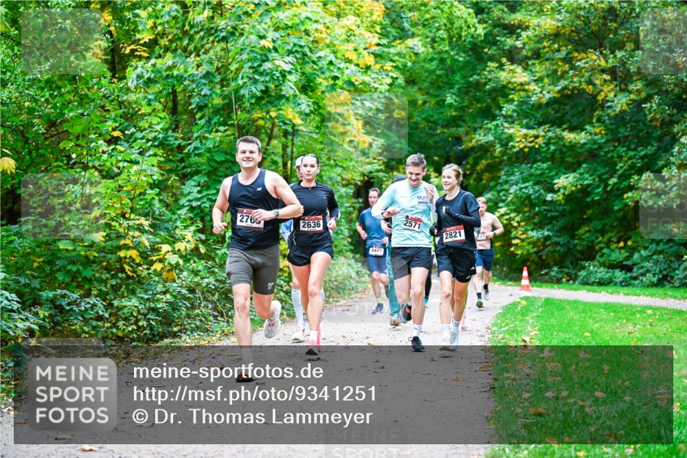 12.10.2025 - Bramfelder Halbmarathon 2025 Dr. Thomas Lammeyer http://msf.ph/oto/9341251 12.10.2025 09:51:13 Laufen 276, 2636, 2449, 2571, 2821, 37 meine-sportfotos.de