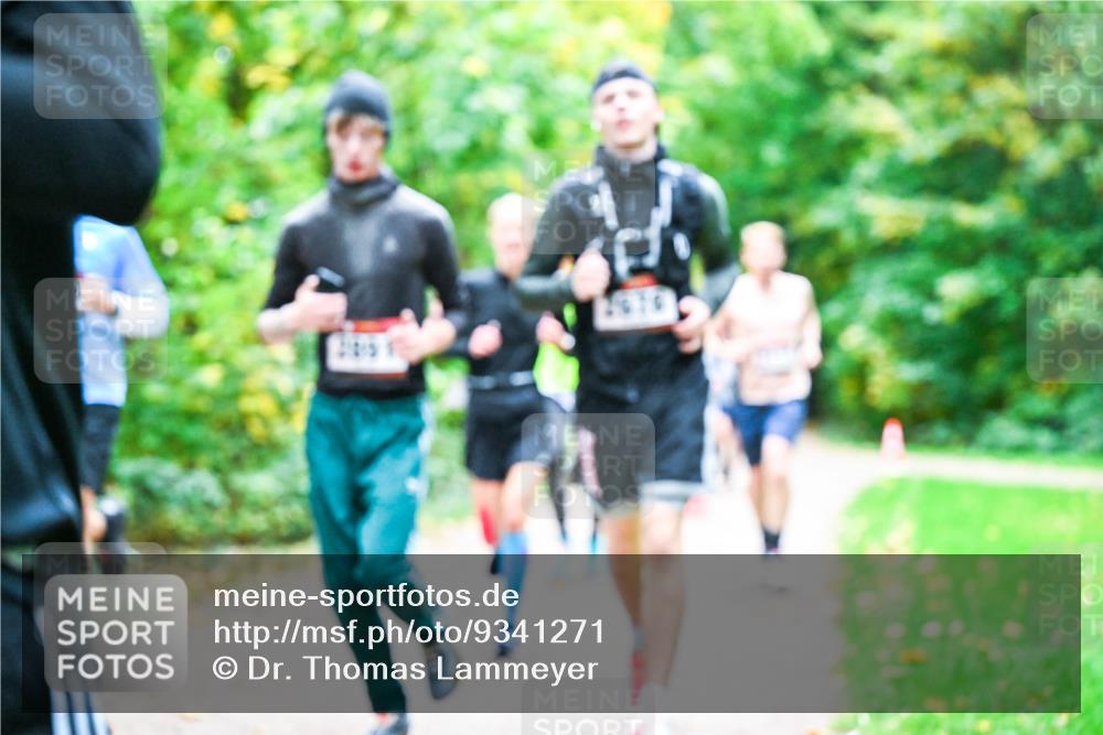 12.10.2025 - Bramfelder Halbmarathon 2025 Dr. Thomas Lammeyer http://msf.ph/oto/9341271 12.10.2025 09:51:16 Laufen 2976 meine-sportfotos.de