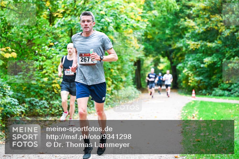 12.10.2025 - Bramfelder Halbmarathon 2025 Dr. Thomas Lammeyer http://msf.ph/oto/9341298 12.10.2025 09:51:21 Laufen 2621, 267 meine-sportfotos.de