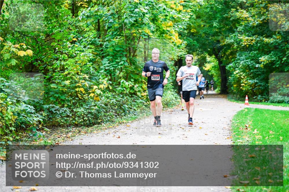 12.10.2025 - Bramfelder Halbmarathon 2025 Dr. Thomas Lammeyer http://msf.ph/oto/9341302 12.10.2025 09:51:26 Laufen 2858, 361, 756 meine-sportfotos.de