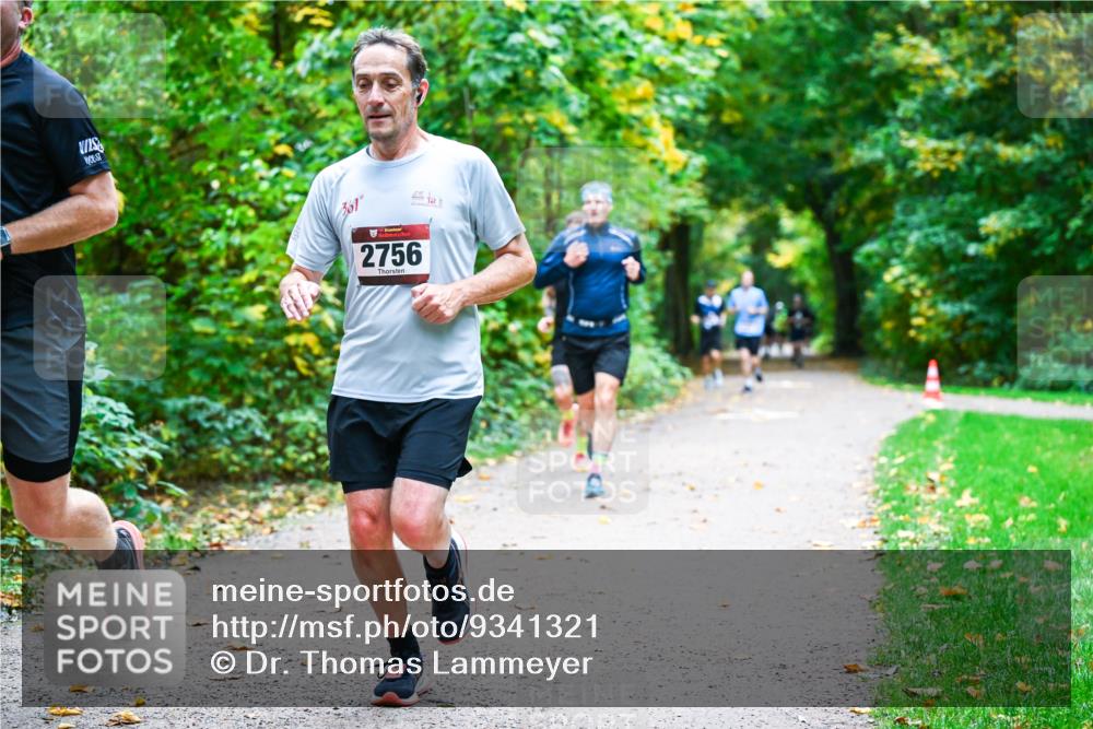 12.10.2025 - Bramfelder Halbmarathon 2025 Dr. Thomas Lammeyer http://msf.ph/oto/9341321 12.10.2025 09:51:28 Laufen 45, 2756 meine-sportfotos.de