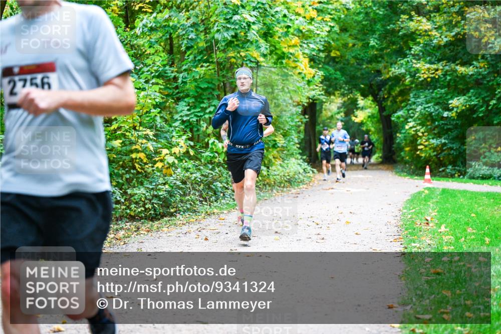 12.10.2025 - Bramfelder Halbmarathon 2025 Dr. Thomas Lammeyer http://msf.ph/oto/9341324 12.10.2025 09:51:29 Laufen 2756 meine-sportfotos.de