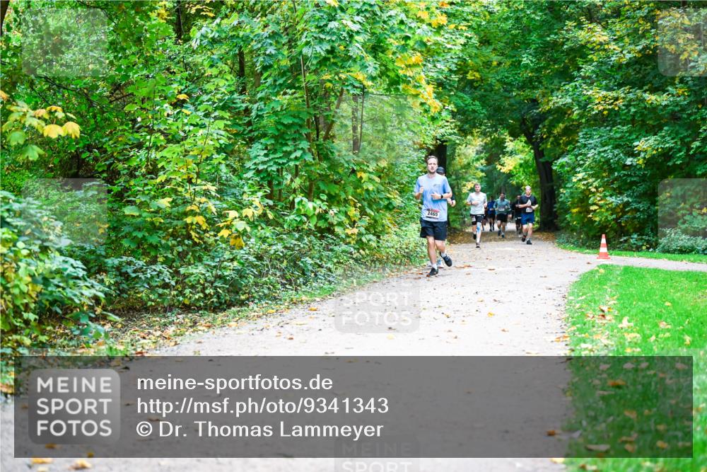 12.10.2025 - Bramfelder Halbmarathon 2025 Dr. Thomas Lammeyer http://msf.ph/oto/9341343 12.10.2025 09:51:32 Laufen 2465 meine-sportfotos.de