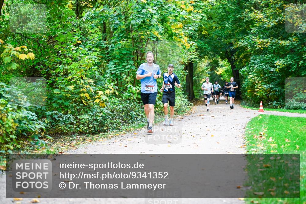 12.10.2025 - Bramfelder Halbmarathon 2025 Dr. Thomas Lammeyer http://msf.ph/oto/9341352 12.10.2025 09:51:34 Laufen 2465, 2948, 2704 meine-sportfotos.de