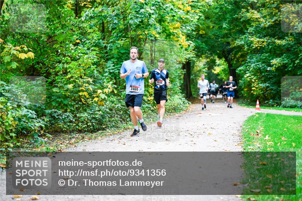 12.10.2025 - Bramfelder Halbmarathon 2025 Dr. Thomas Lammeyer http://msf.ph/oto/9341356 12.10.2025 09:51:35 Laufen 2465, 2948 meine-sportfotos.de
