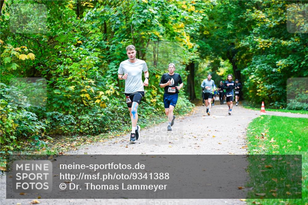 12.10.2025 - Bramfelder Halbmarathon 2025 Dr. Thomas Lammeyer http://msf.ph/oto/9341388 12.10.2025 09:51:40 Laufen 2704 meine-sportfotos.de