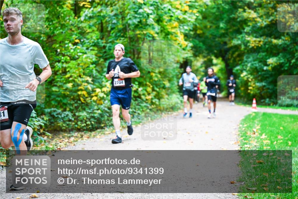 12.10.2025 - Bramfelder Halbmarathon 2025 Dr. Thomas Lammeyer http://msf.ph/oto/9341399 12.10.2025 09:51:42 Laufen 31, 2704 meine-sportfotos.de