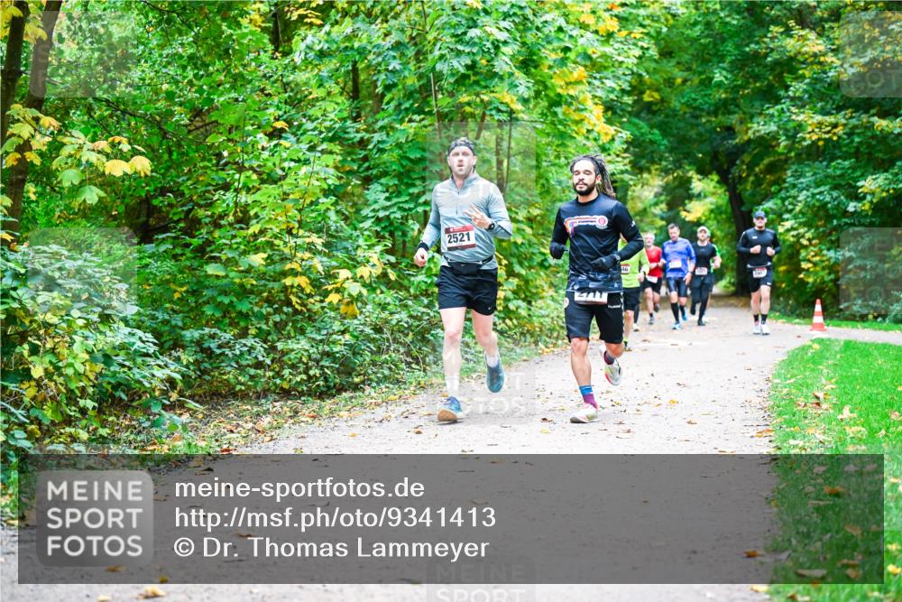 12.10.2025 - Bramfelder Halbmarathon 2025 Dr. Thomas Lammeyer http://msf.ph/oto/9341413 12.10.2025 09:51:45 Laufen 2521, 46 meine-sportfotos.de