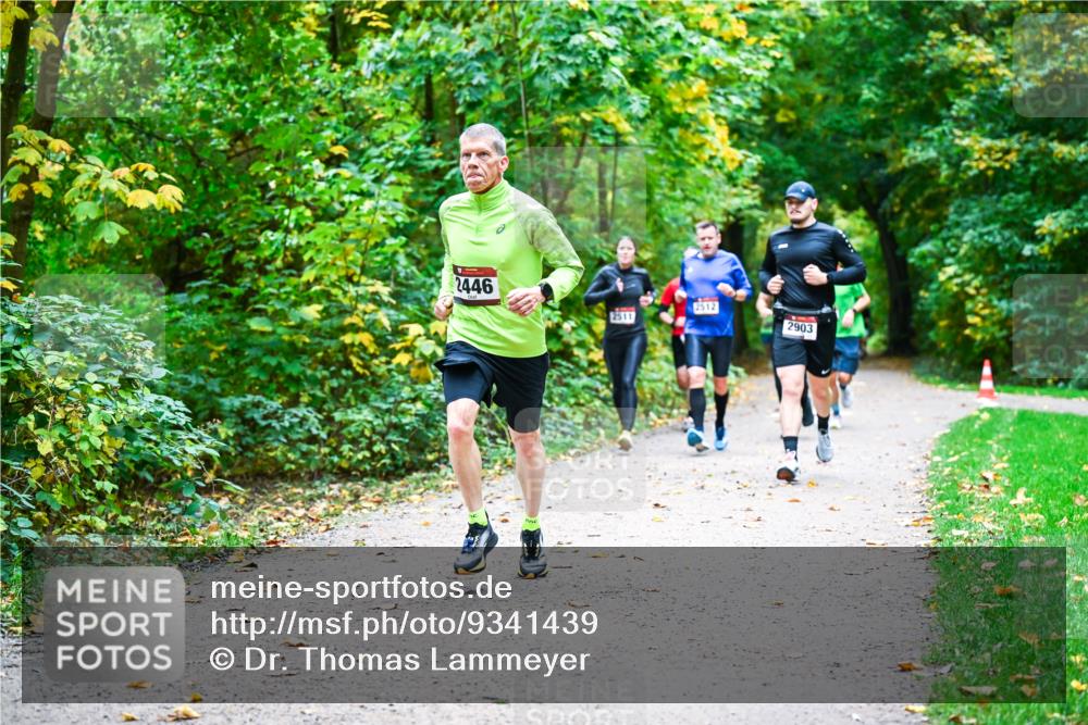12.10.2025 - Bramfelder Halbmarathon 2025 Dr. Thomas Lammeyer http://msf.ph/oto/9341439 12.10.2025 09:51:49 Laufen 2446, 2511, 2512, 2903 meine-sportfotos.de