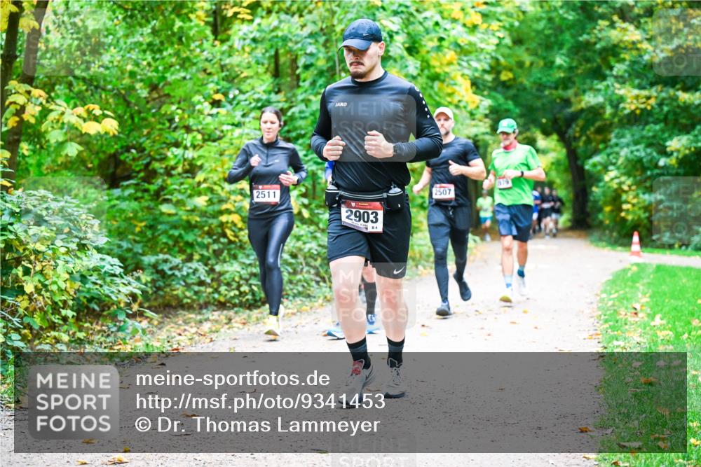 12.10.2025 - Bramfelder Halbmarathon 2025 Dr. Thomas Lammeyer http://msf.ph/oto/9341453 12.10.2025 09:51:51 Laufen 2511, 2903, 2507 meine-sportfotos.de