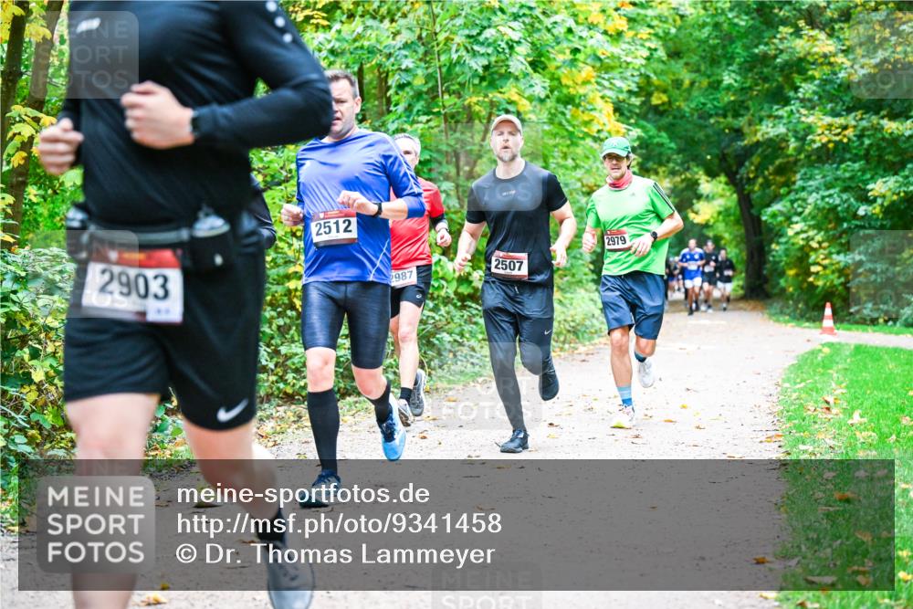12.10.2025 - Bramfelder Halbmarathon 2025 Dr. Thomas Lammeyer http://msf.ph/oto/9341458 12.10.2025 09:51:52 Laufen 2903, 2512, 2987, 2507, 2979 meine-sportfotos.de